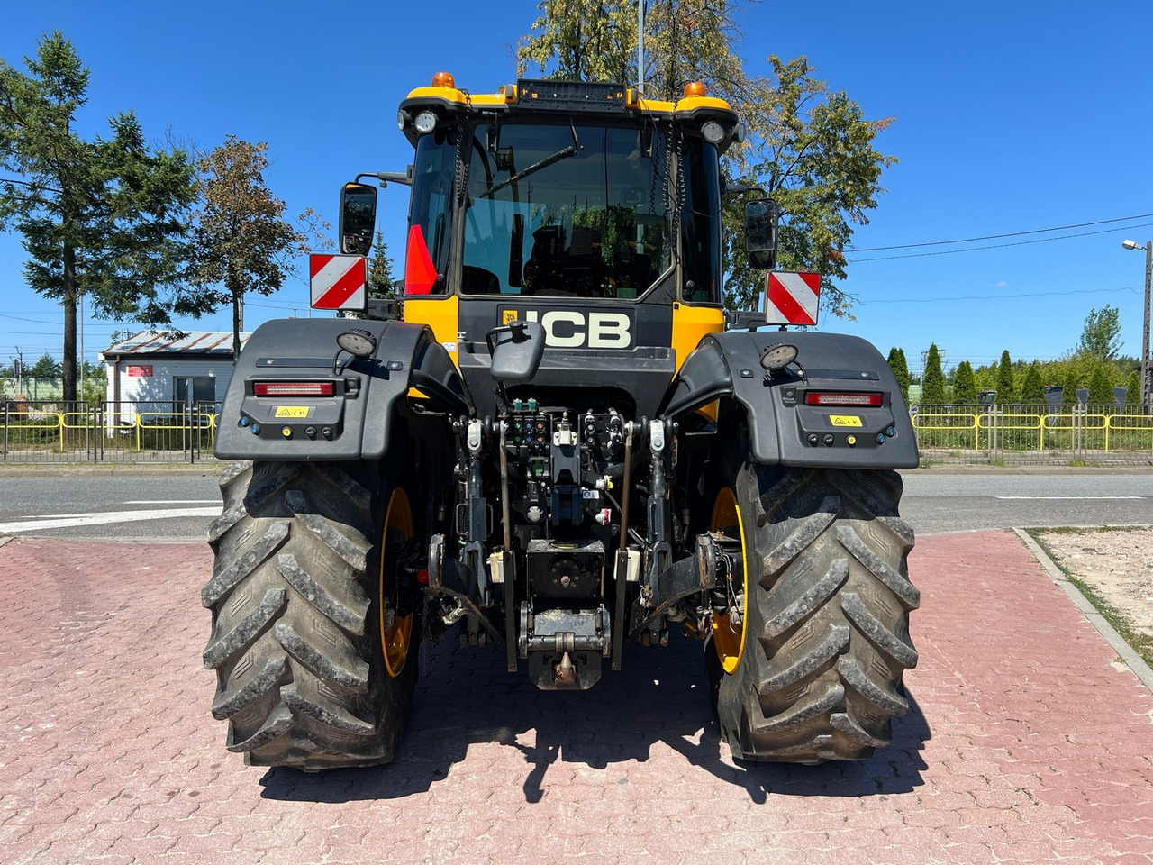 JCB Fastrac 4220 - Трактор: фото 4 JCB Fastrac 4220 - Трактор: фото 4