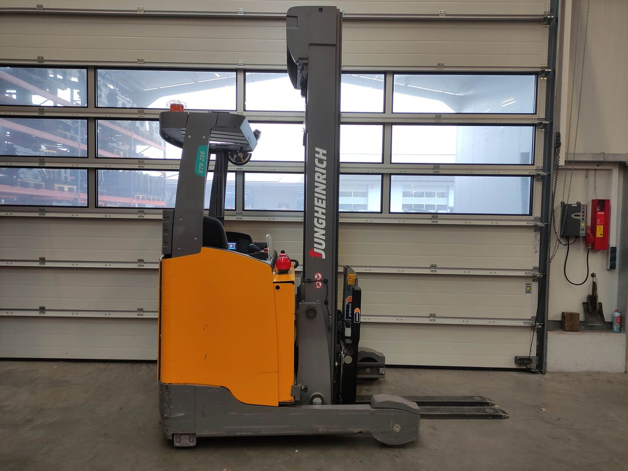 Jungheinrich ETV 216 - Рiч-трак: фото 2 Jungheinrich ETV 216 - Рiч-трак: фото 2