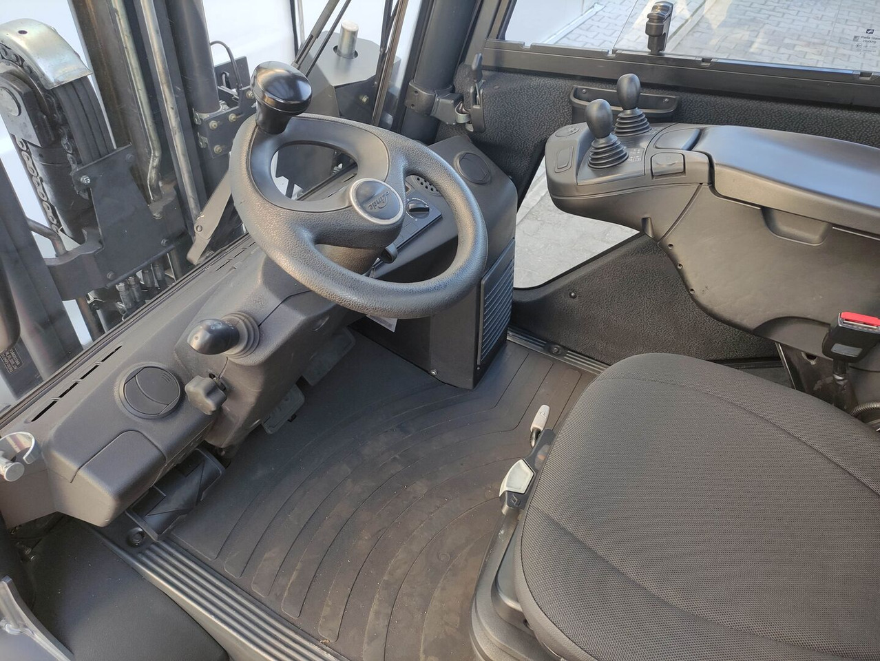 Linde H35D-393-02 EVO / LACK NEU - Дизельний навантажувач: фото 5 Linde H35D-393-02 EVO / LACK NEU - Дизельний навантажувач: фото 5