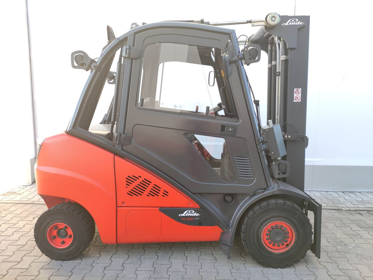 Linde H35D-393-02 EVO / LACK NEU - Дизельний навантажувач: фото 2 Linde H35D-393-02 EVO / LACK NEU - Дизельний навантажувач: фото 2