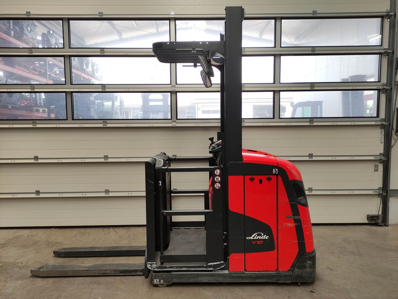 Linde V10-02 - Комплектувальник замовлень: фото 1 Linde V10-02 - Комплектувальник замовлень: фото 1
