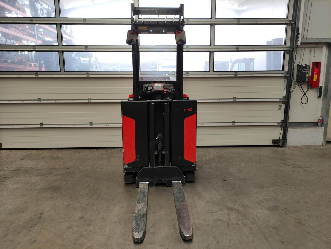 Linde V10-02 - Комплектувальник замовлень: фото 3 Linde V10-02 - Комплектувальник замовлень: фото 3