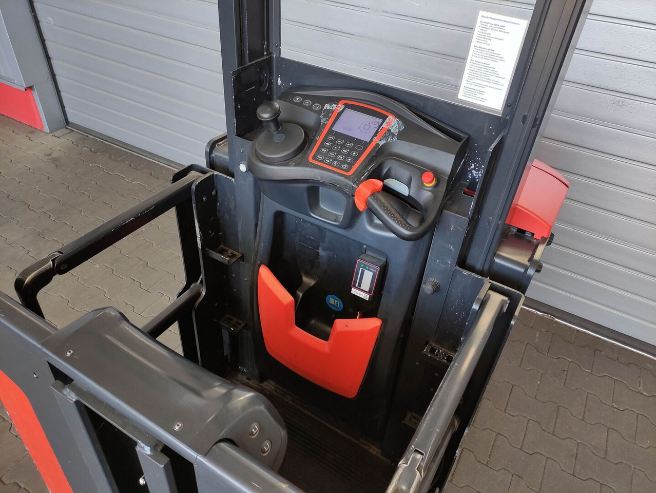 Linde V10-02 - Комплектувальник замовлень: фото 5 Linde V10-02 - Комплектувальник замовлень: фото 5