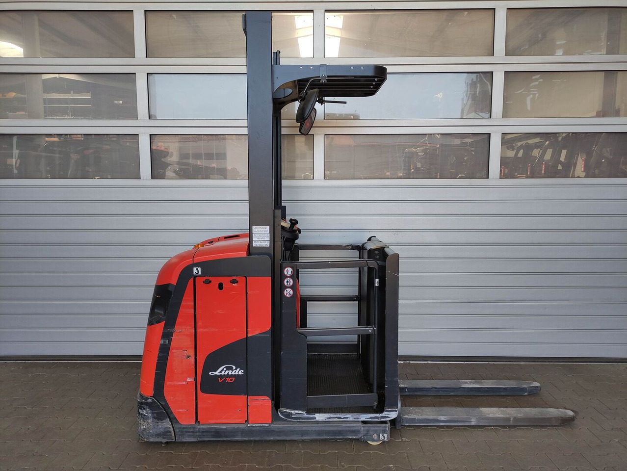 Linde V10-02 - Комплектувальник замовлень: фото 1 Linde V10-02 - Комплектувальник замовлень: фото 1