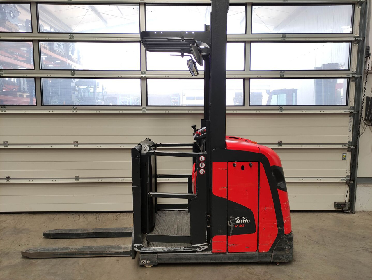 Linde V10-02 - Комплектувальник замовлень: фото 1 Linde V10-02 - Комплектувальник замовлень: фото 1