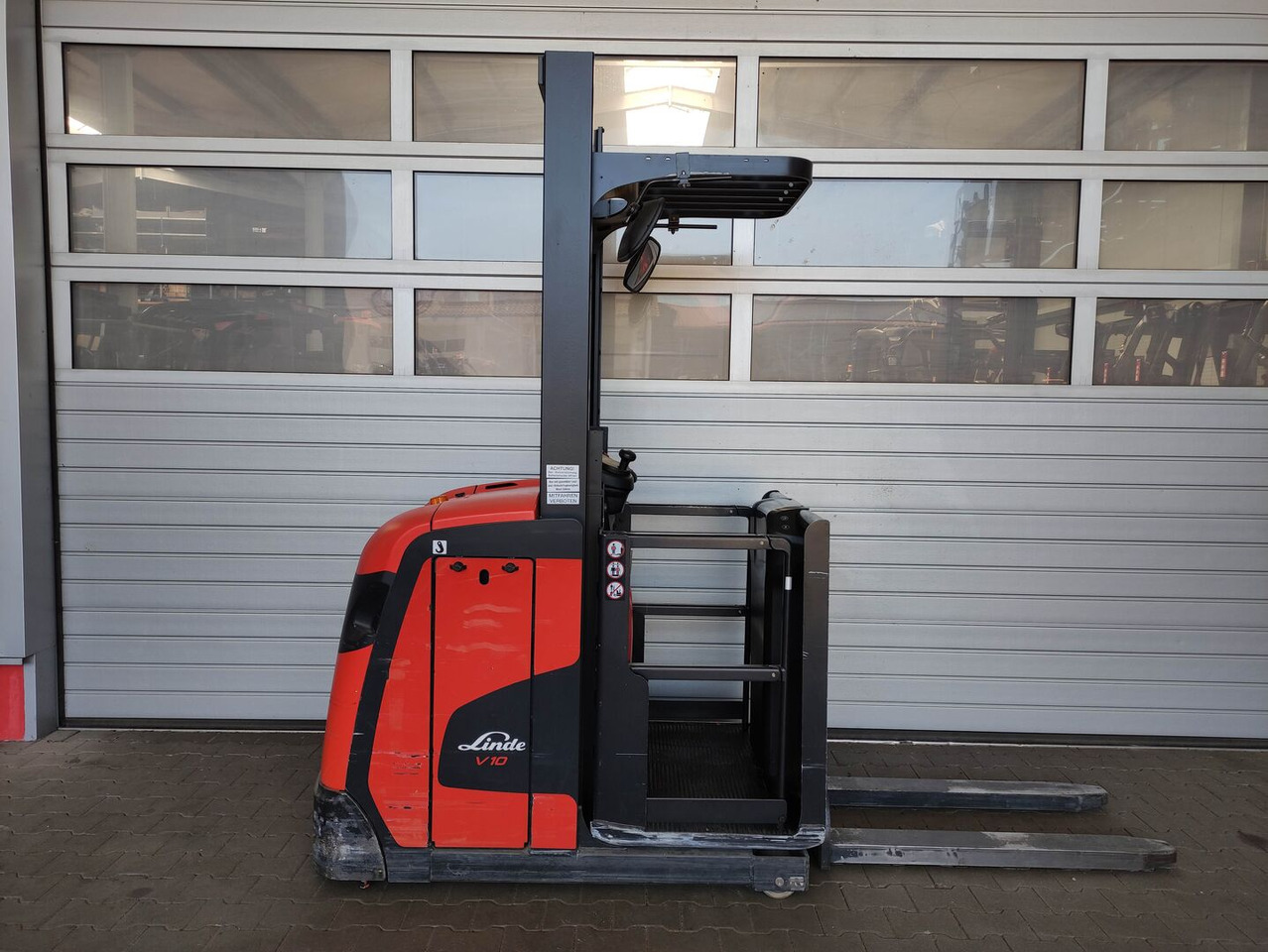 Linde V10-02 - Комплектувальник замовлень: фото 1 Linde V10-02 - Комплектувальник замовлень: фото 1