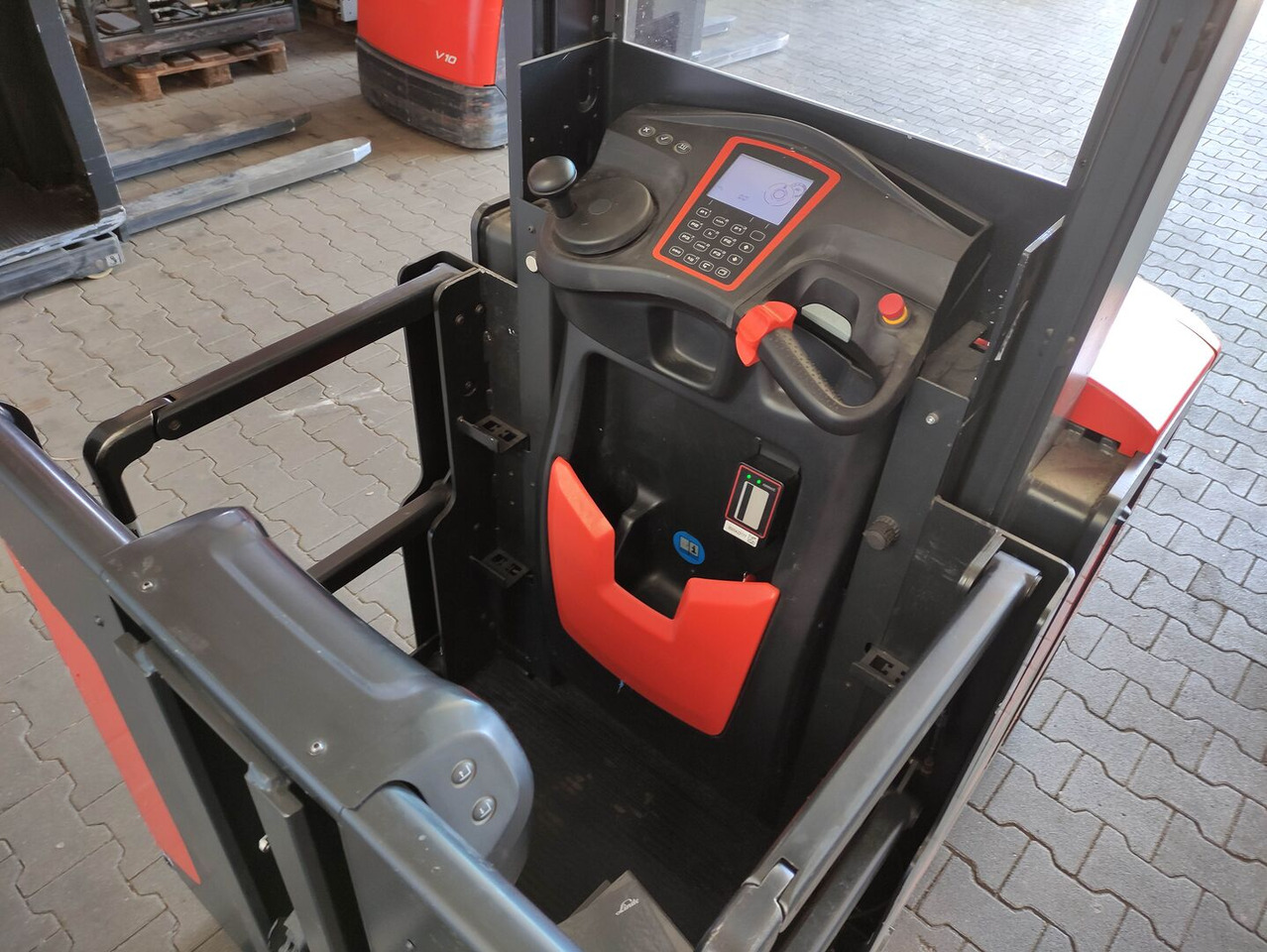Linde V10-02 - Комплектувальник замовлень: фото 5 Linde V10-02 - Комплектувальник замовлень: фото 5