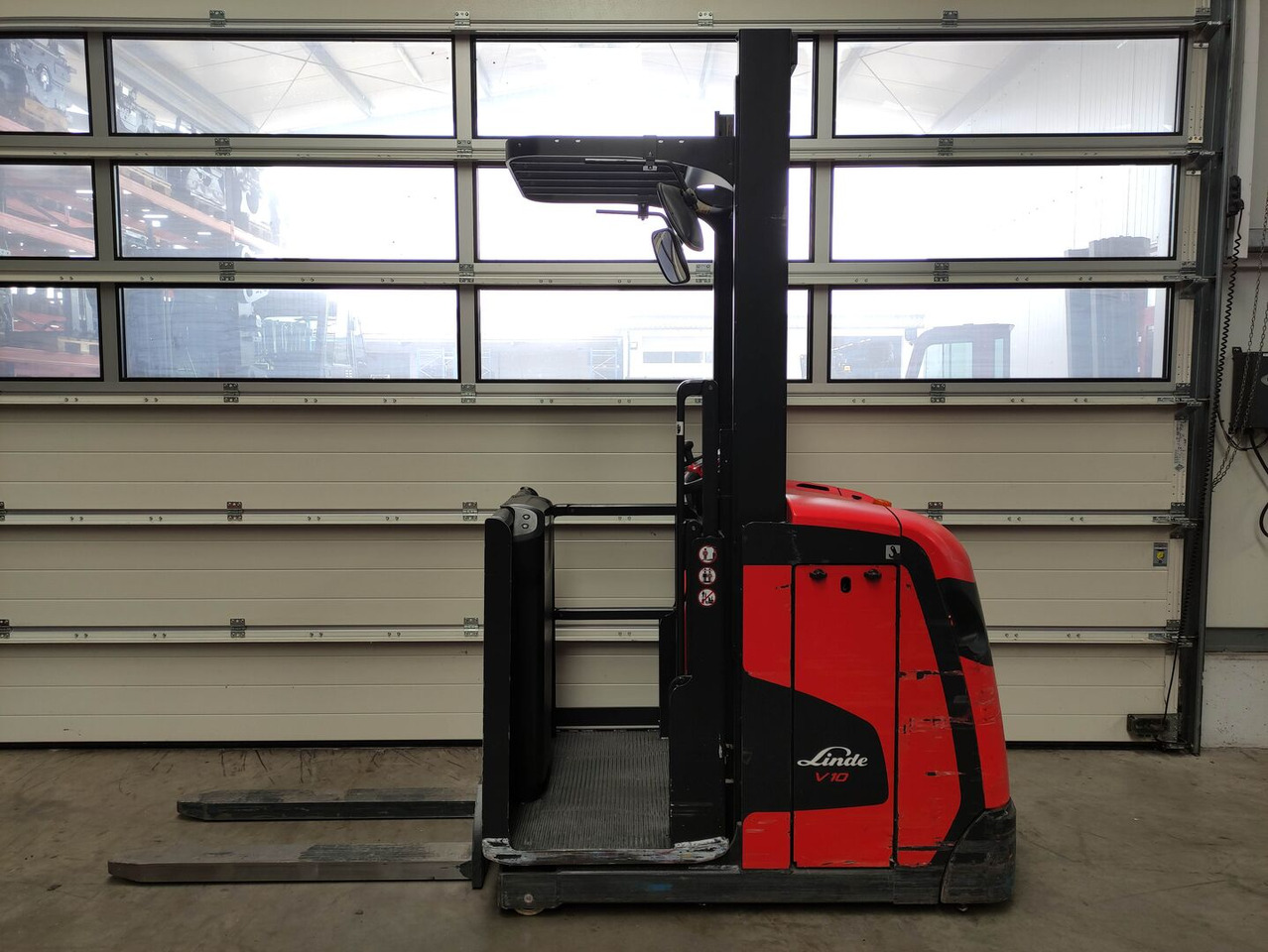 Linde V10-02 - Комплектувальник замовлень: фото 1 Linde V10-02 - Комплектувальник замовлень: фото 1