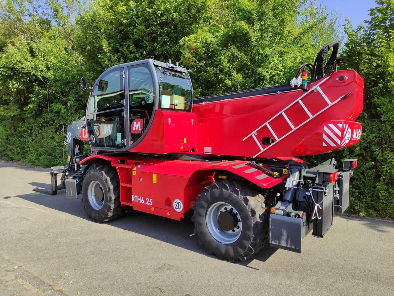 Magni RTH-6.25-360° Rotor - Навантажувач телескопічний: фото 3 Magni RTH-6.25-360° Rotor - Навантажувач телескопічний: фото 3