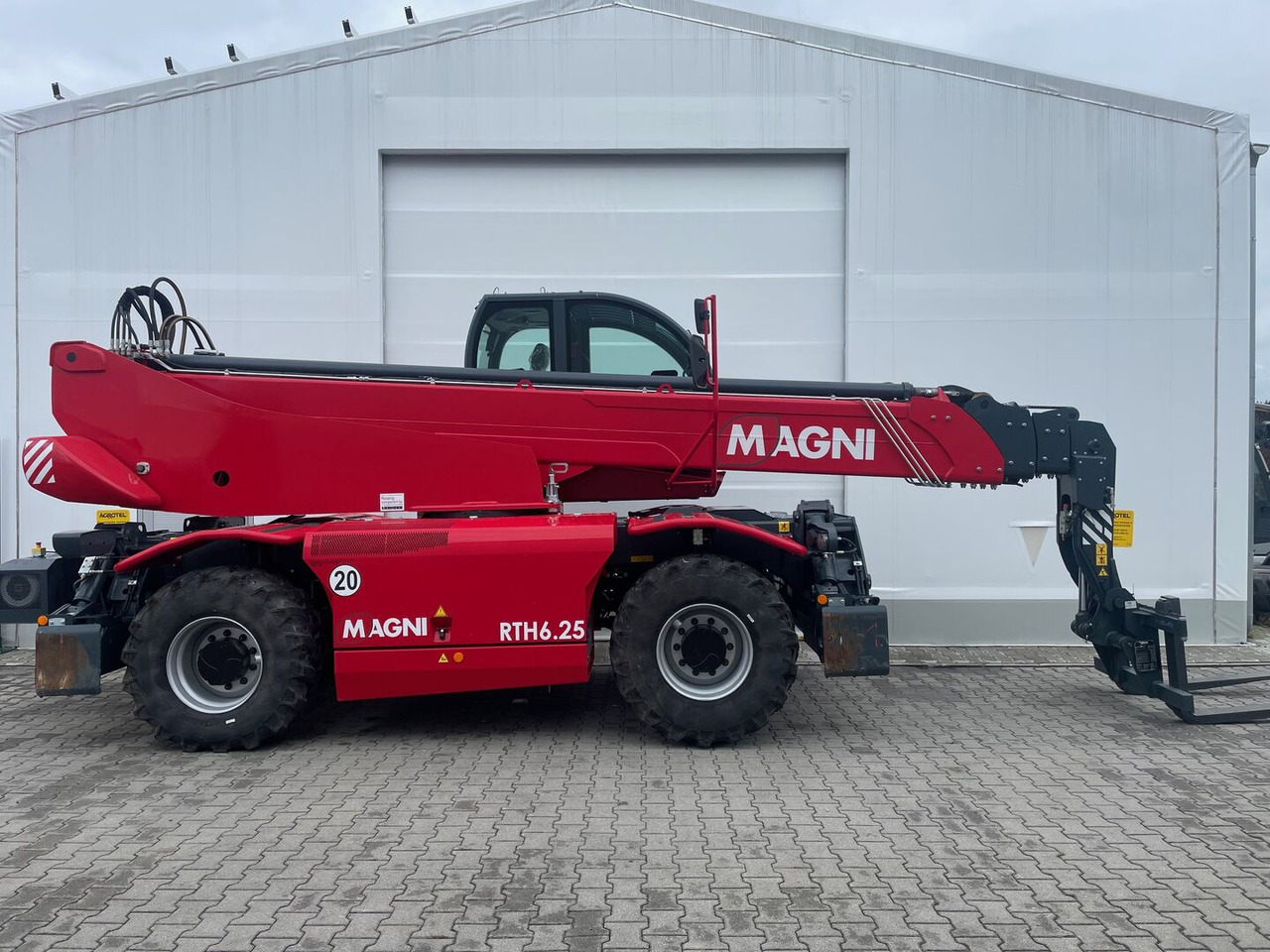 Magni RTH 6.25-DID - Навантажувач телескопічний: фото 2 Magni RTH 6.25-DID - Навантажувач телескопічний: фото 2