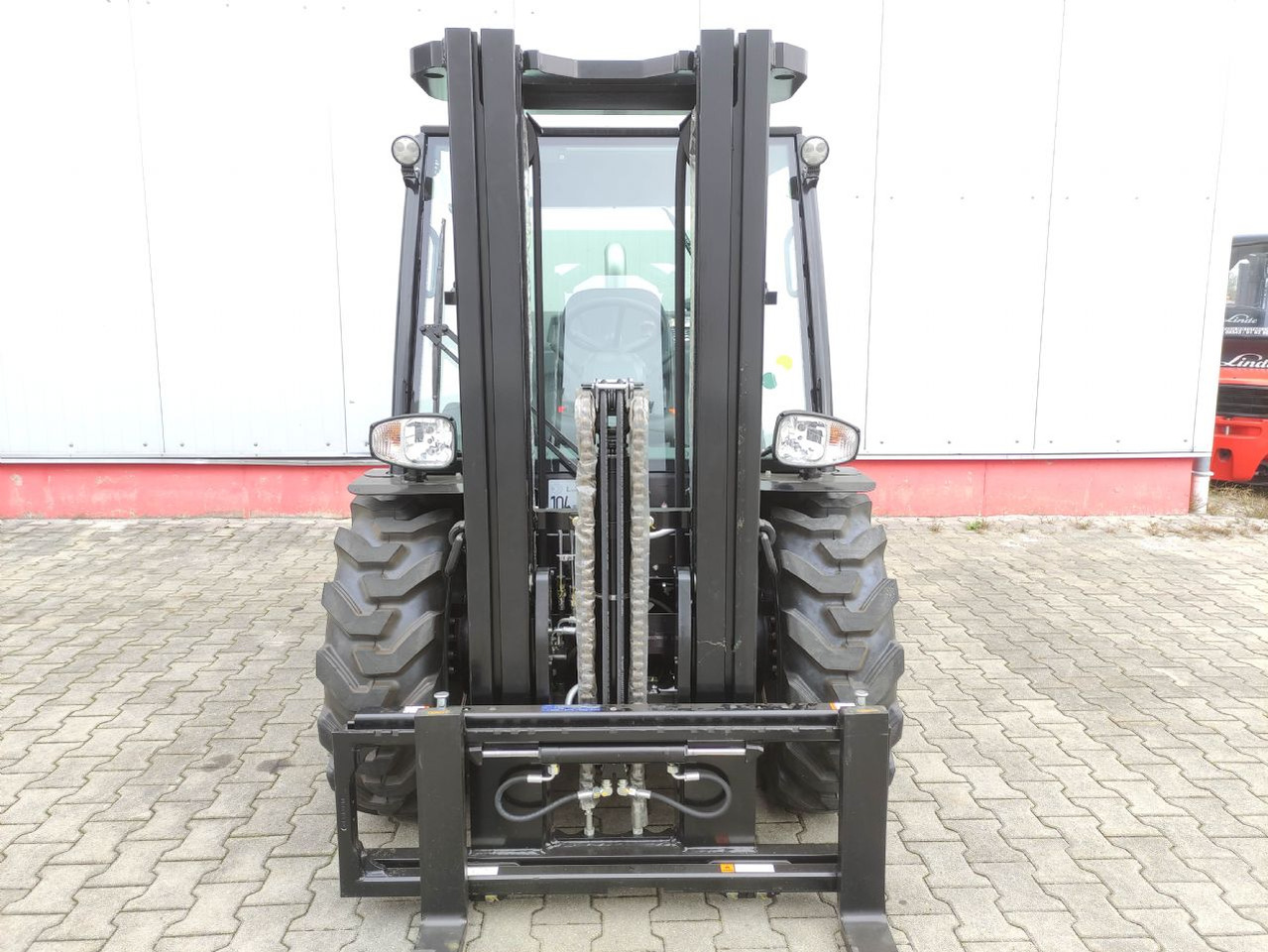 Manitou MC25-4 DK ST5 S1 (NEU) - Навантажувач підвищеної прохідності: фото 3 Manitou MC25-4 DK ST5 S1 (NEU) - Навантажувач підвищеної прохідності: фото 3