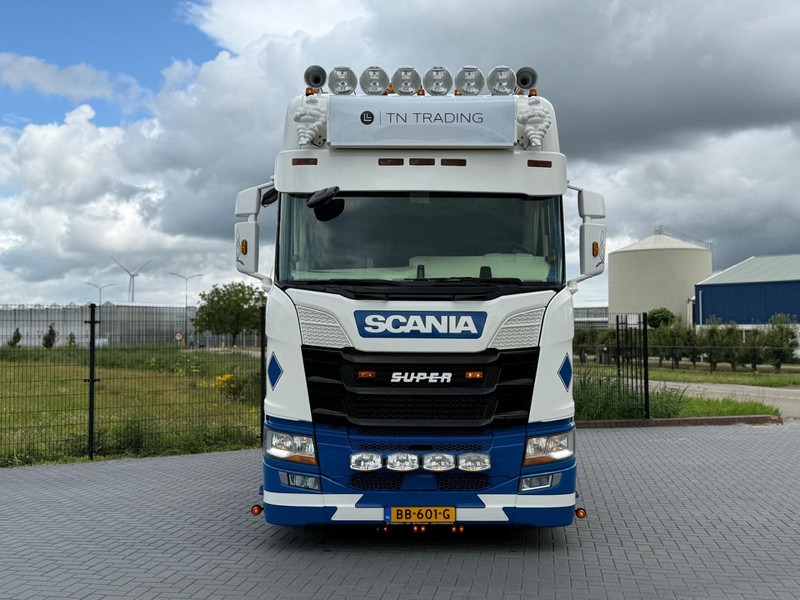 Scania R450 SHOW TRUCK, INTERIOR, STEERING, RETARDER, 570.000 KM. - Тягач: фото 2 Scania R450 SHOW TRUCK, INTERIOR, STEERING, RETARDER, 570.000 KM. - Тягач: фото 2
