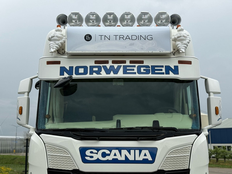 Scania R450 SHOW TRUCK, INTERIOR, STEERING, RETARDER, 570.000 KM. - Тягач: фото 4 Scania R450 SHOW TRUCK, INTERIOR, STEERING, RETARDER, 570.000 KM. - Тягач: фото 4