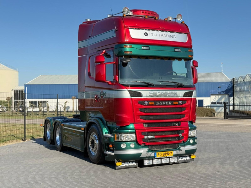 Scania R560 SHOW TRUCK, INTERIOR, FULL AIR, LIKE NEW. - Тягач: фото 1 Scania R560 SHOW TRUCK, INTERIOR, FULL AIR, LIKE NEW. - Тягач: фото 1