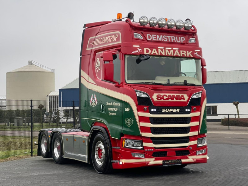 Scania S650 V8 NGS SHOW TRUCK, FULL AIR, RETARDER, PTO/HYDRAULIC! - Тягач: фото 1 Scania S650 V8 NGS SHOW TRUCK, FULL AIR, RETARDER, PTO/HYDRAULIC! - Тягач: фото 1