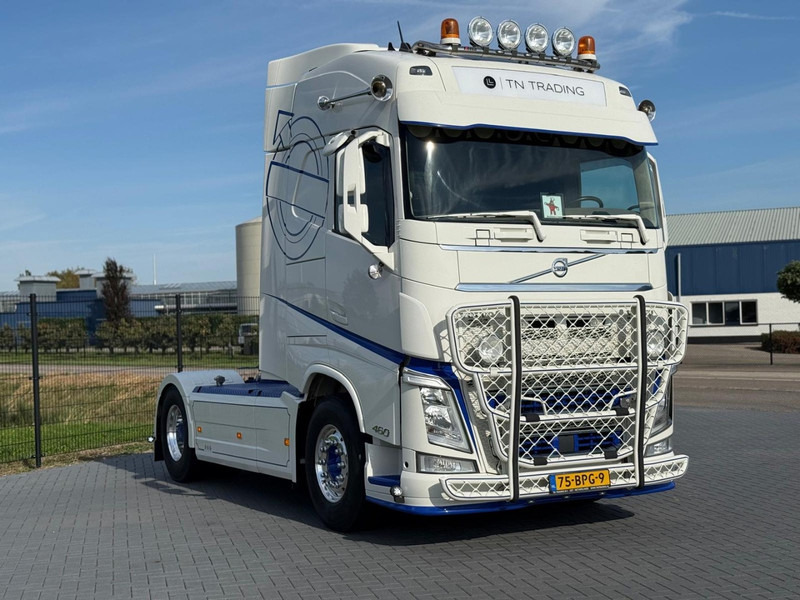 Volvo FH 13.460 SHOWSTAAT, HYDRAULIEK, COMPRESSOR, ADR, I-PARK COOL, INTERIEUR. - Тягач: фото 1 Volvo FH 13.460 SHOWSTAAT, HYDRAULIEK, COMPRESSOR, ADR, I-PARK COOL, INTERIEUR. - Тягач: фото 1