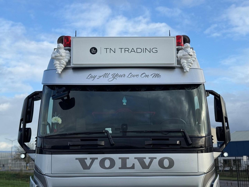 Volvo FH 13.460XL SHOW, ALCOA, INTERIEUR, ALS NIEUW, PUSHER, TOP. - Тягач: фото 4 Volvo FH 13.460XL SHOW, ALCOA, INTERIEUR, ALS NIEUW, PUSHER, TOP. - Тягач: фото 4