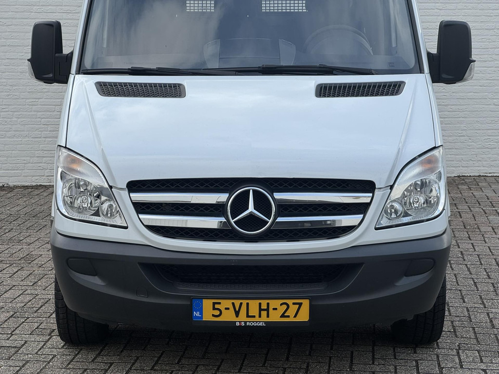 Mercedes-Benz Sprinter-213 2.2 CDI 366 DC 2x Schuifdeur Airco Imperiaal Treeplank Trekhaak 3 Zitplaatsen - Суцільнометалевий фургон: фото 3 Mercedes-Benz Sprinter-213 2.2 CDI 366 DC 2x Schuifdeur Airco Imperiaal Treeplank Trekhaak 3 Zitplaatsen - Суцільнометалевий фургон: фото 3