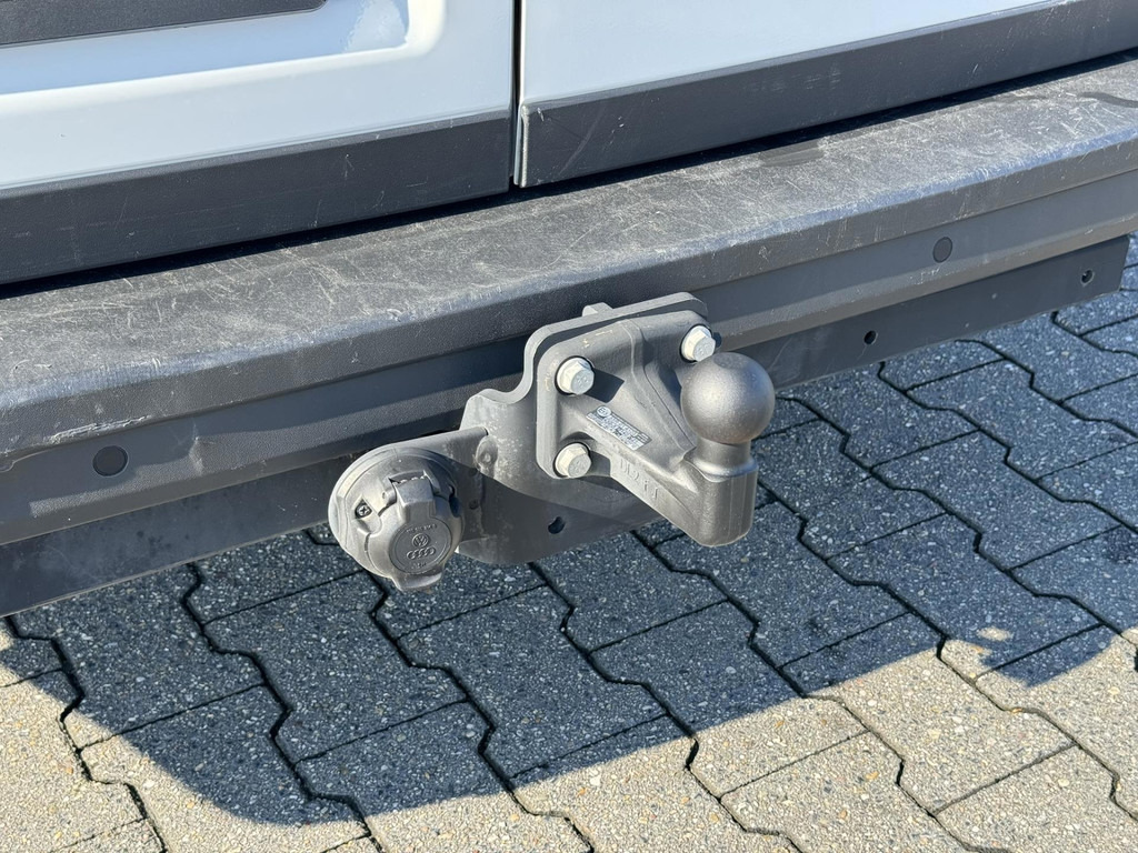 Volkswagen Crafter-30 2.0 TDI L3H3 Highline 4S banden Trekhaak Carplay Pdc v+a Cruise DAB - Суцільнометалевий фургон: фото 3 Volkswagen Crafter-30 2.0 TDI L3H3 Highline 4S banden Trekhaak Carplay Pdc v+a Cruise DAB - Суцільнометалевий фургон: фото 3