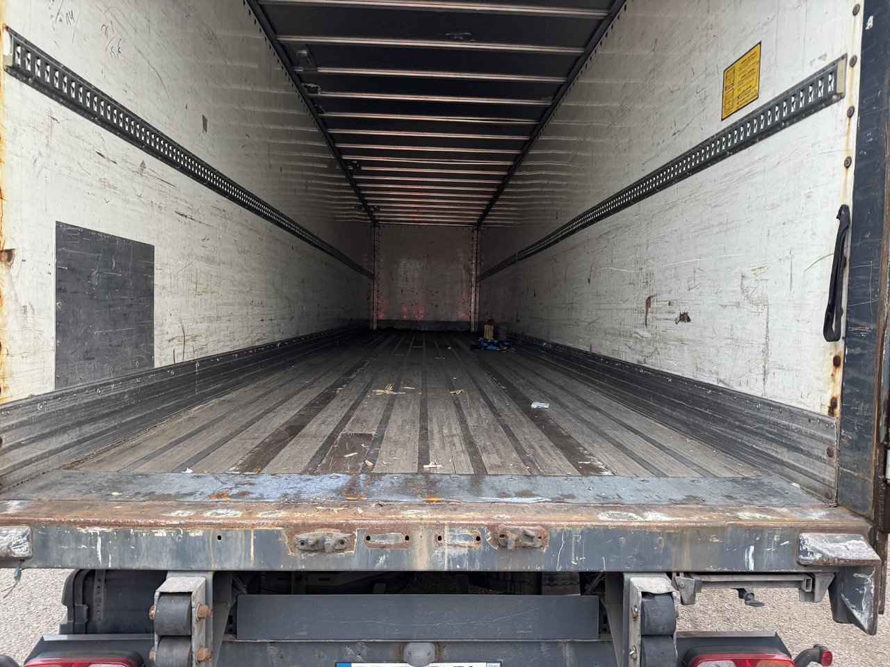 FRUEHAUF Fourgon - Закритий кузов напівпричіп: фото 5 FRUEHAUF Fourgon - Закритий кузов напівпричіп: фото 5