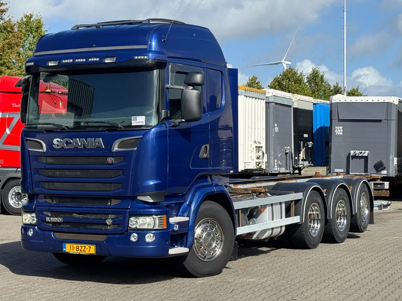 Scania R520 V8 8x4*4 Retarder / BDF / Full Air / Euro 6 - Контейнеровоз/ Змінний кузов вантажівка: фото 1 Scania R520 V8 8x4*4 Retarder / BDF / Full Air / Euro 6 - Контейнеровоз/ Змінний кузов вантажівка: фото 1