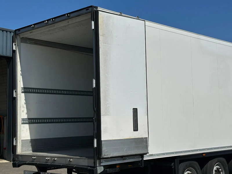 Schmitz Cargobull Carrier Vector 1550 / SAF-Disc / Lift-Axle - Рефрижератор напівпричіп: фото 5 Schmitz Cargobull Carrier Vector 1550 / SAF-Disc / Lift-Axle - Рефрижератор напівпричіп: фото 5