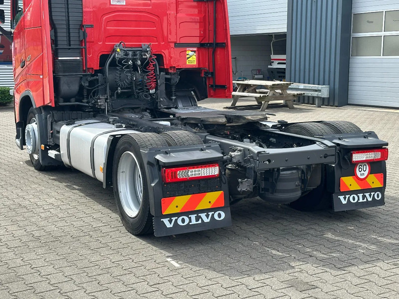 Volvo FH 420 Low Deck / Euro 6 / Globetrotter / 2 Tank / Smart Tacho! - Тягач: фото 5 Volvo FH 420 Low Deck / Euro 6 / Globetrotter / 2 Tank / Smart Tacho! - Тягач: фото 5