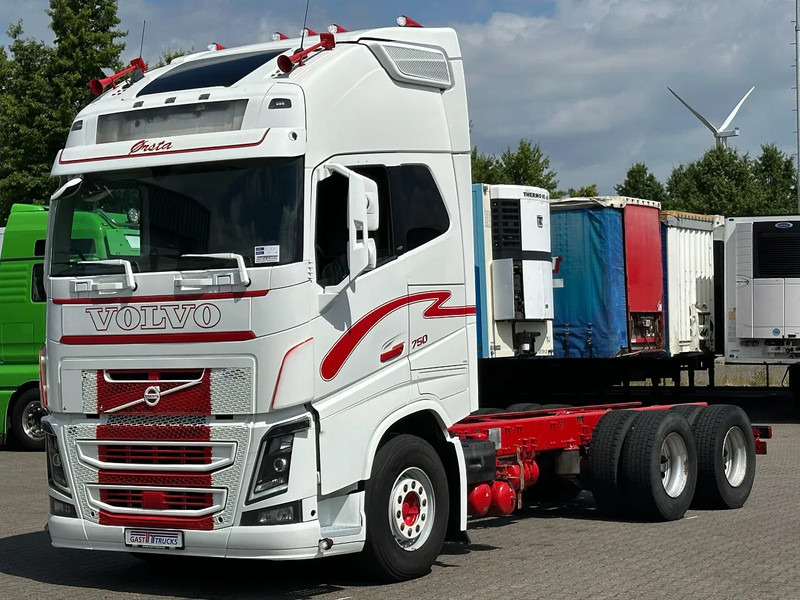 Volvo FH 16.750 6x4 Globe XL Chassis Retarder 4.30 Wb Full Air - Вантажівка шасі: фото 1 Volvo FH 16.750 6x4 Globe XL Chassis Retarder 4.30 Wb Full Air - Вантажівка шасі: фото 1