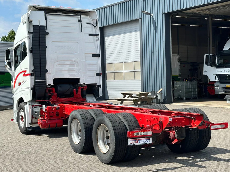 Volvo FH 16.750 6x4 Globe XL Chassis Retarder 4.30 Wb Full Air - Вантажівка шасі: фото 4 Volvo FH 16.750 6x4 Globe XL Chassis Retarder 4.30 Wb Full Air - Вантажівка шасі: фото 4