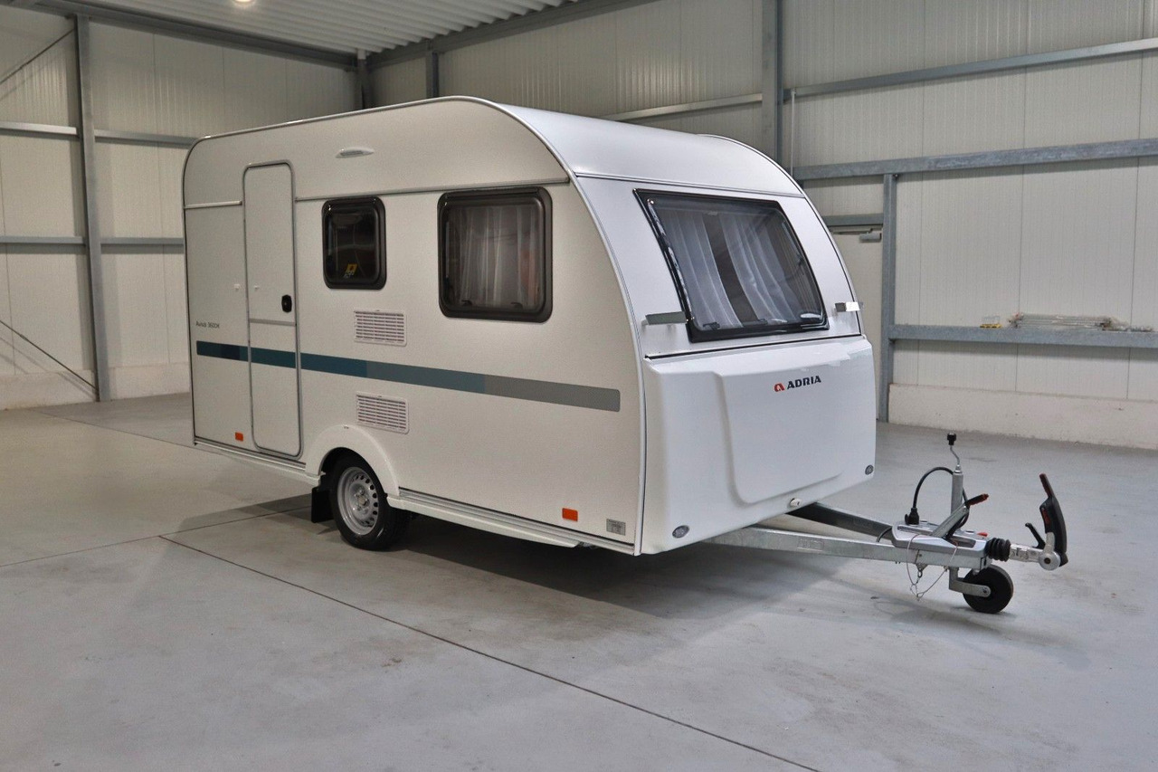 Adria Aviva 360 DK /1.Hand/Top-Fahrzeug/Etagenbetten Adria Aviva 360 DK /1.Hand/Top-Fahrzeug/Etagenbetten - Причіп дача: фото 1 Adria Aviva 360 DK /1.Hand/Top-Fahrzeug/Etagenbetten Adria Aviva 360 DK /1.Hand/Top-Fahrzeug/Etagenbetten - Причіп дача: фото 1