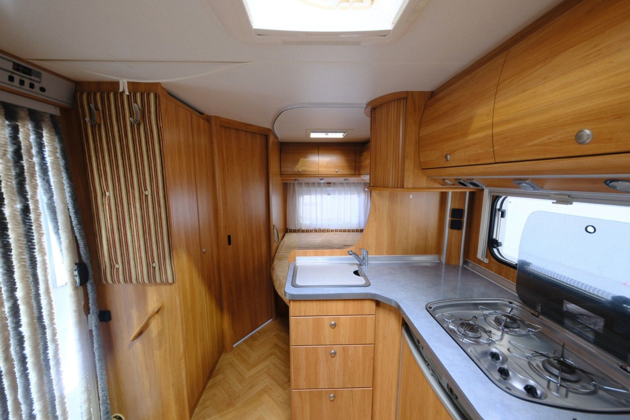 Напівінтегрований автобудинок Bürstner T 580 Marano/Festbett/Solar/Markise/nur 5,99 m: фото 11