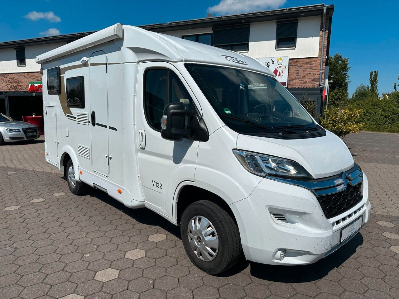 Carado V 132/Festbett/Garage/Klima/Markise/Finanzierung - Напівінтегрований автобудинок: фото 1 Carado V 132/Festbett/Garage/Klima/Markise/Finanzierung - Напівінтегрований автобудинок: фото 1