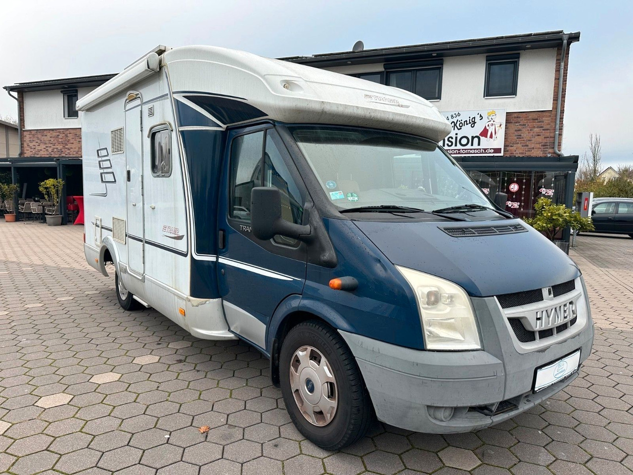HYMER / ERIBA / HYMERCAR TRAMP T 572 CL/Festbett/Klima/Markise HYMER / ERIBA / HYMERCAR TRAMP T 572 CL/Festbett/Klima/Markise - Напівінтегрований автобудинок: фото 1 HYMER / ERIBA / HYMERCAR TRAMP T 572 CL/Festbett/Klima/Markise HYMER / ERIBA / HYMERCAR TRAMP T 572 CL/Festbett/Klima/Markise - Напівінтегрований автобудинок: фото 1