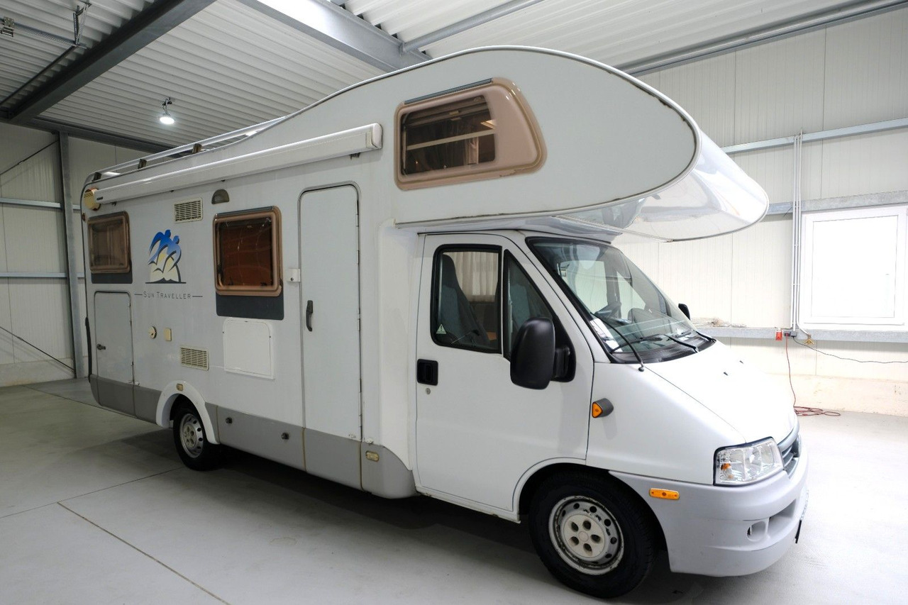 Knaus Sun Traveller 658 LG/Festbett/ DPF Grün/Garage - Альковний автобудинок: фото 1 Knaus Sun Traveller 658 LG/Festbett/ DPF Grün/Garage - Альковний автобудинок: фото 1