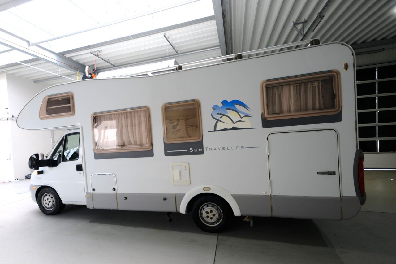 Knaus Sun Traveller 658 LG/Festbett/ DPF Grün/Garage - Альковний автобудинок: фото 3 Knaus Sun Traveller 658 LG/Festbett/ DPF Grün/Garage - Альковний автобудинок: фото 3