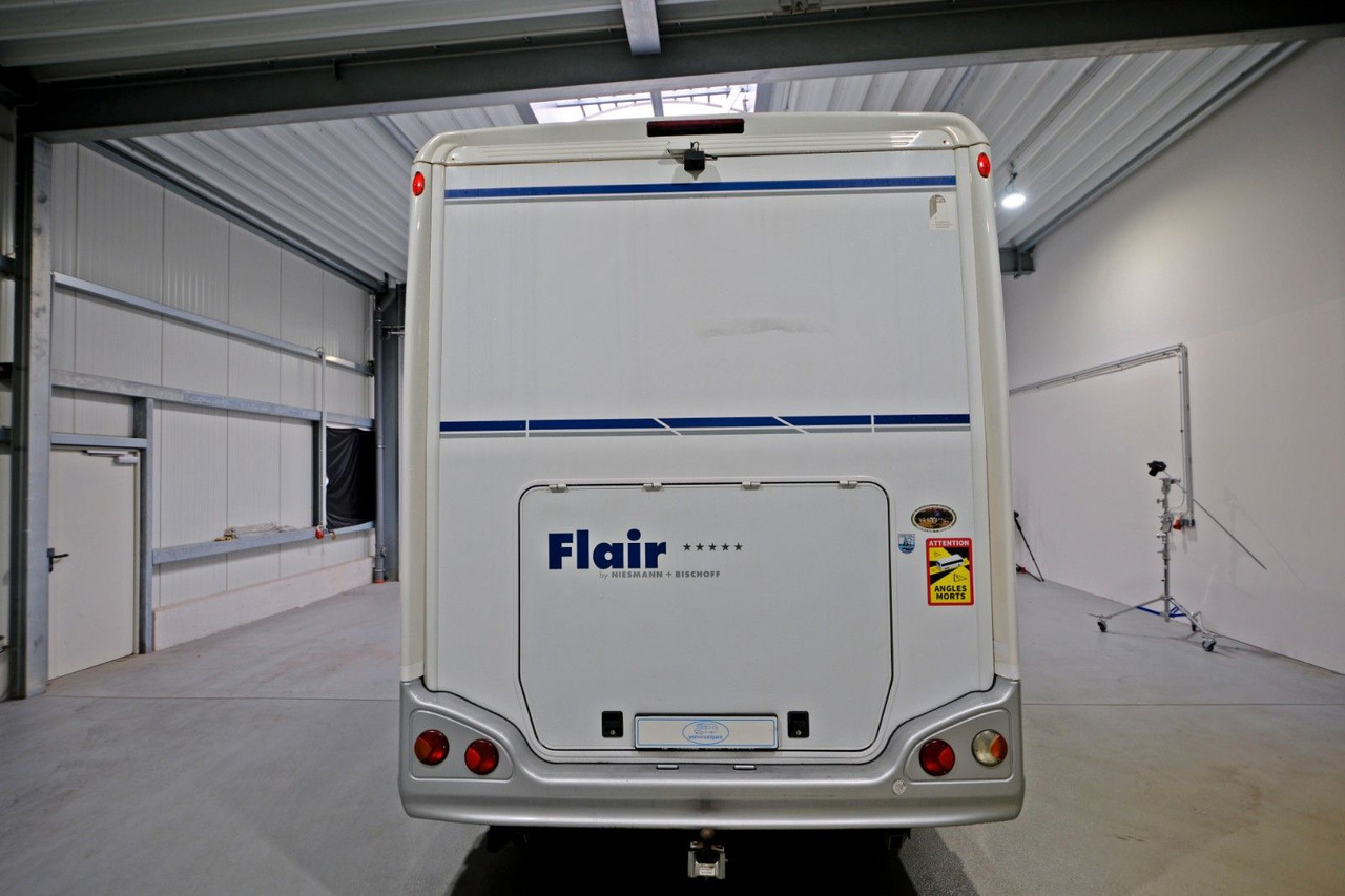Niesmann + Bischoff Flair I 6700 TA/Festbett+Hubbett/Klima/Solar - Інтегрований автобудинок: фото 3 Niesmann + Bischoff Flair I 6700 TA/Festbett+Hubbett/Klima/Solar - Інтегрований автобудинок: фото 3
