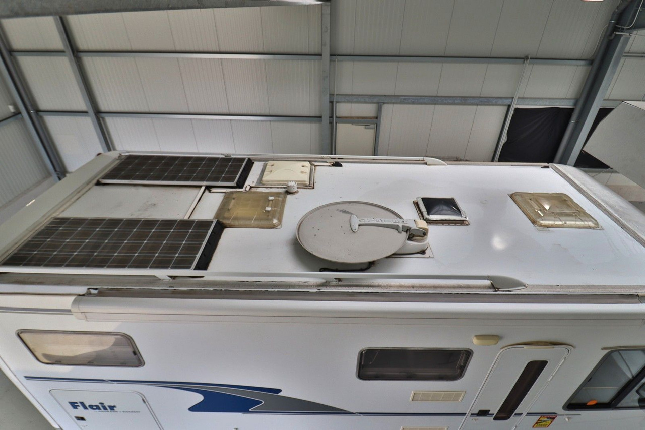 Niesmann + Bischoff Flair I 6700 TA/Festbett+Hubbett/Klima/Solar - Інтегрований автобудинок: фото 4 Niesmann + Bischoff Flair I 6700 TA/Festbett+Hubbett/Klima/Solar - Інтегрований автобудинок: фото 4