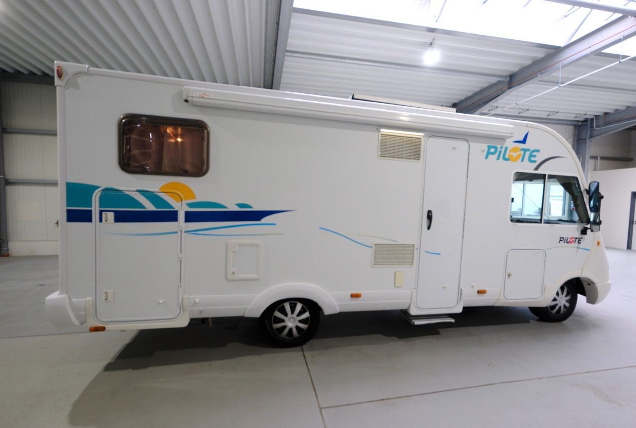 Pilote Aventura/Festbett+Hubbett/Garage/Klima/Solar - Інтегрований автобудинок: фото 4 Pilote Aventura/Festbett+Hubbett/Garage/Klima/Solar - Інтегрований автобудинок: фото 4
