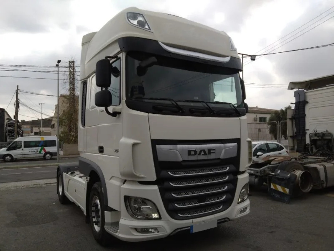 DAF XF 480 Super Space Cab - Тягач: фото 2 DAF XF 480 Super Space Cab - Тягач: фото 2
