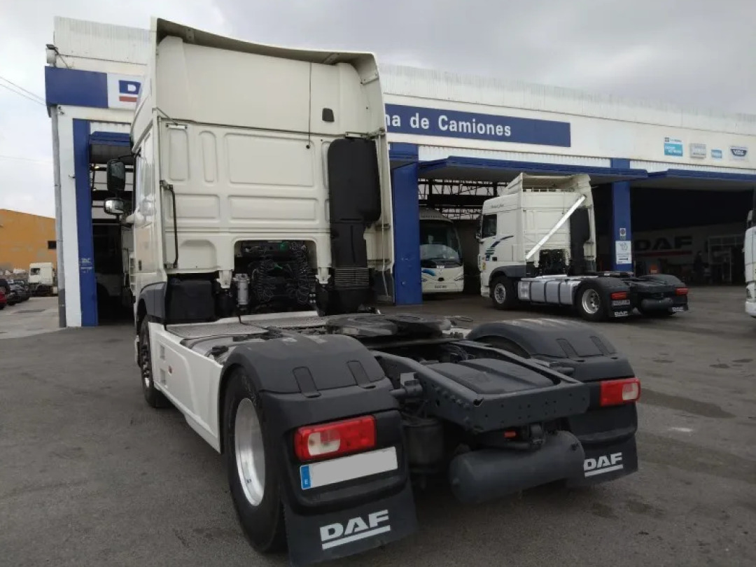 DAF XF 480 Super Space Cab - Тягач: фото 4 DAF XF 480 Super Space Cab - Тягач: фото 4
