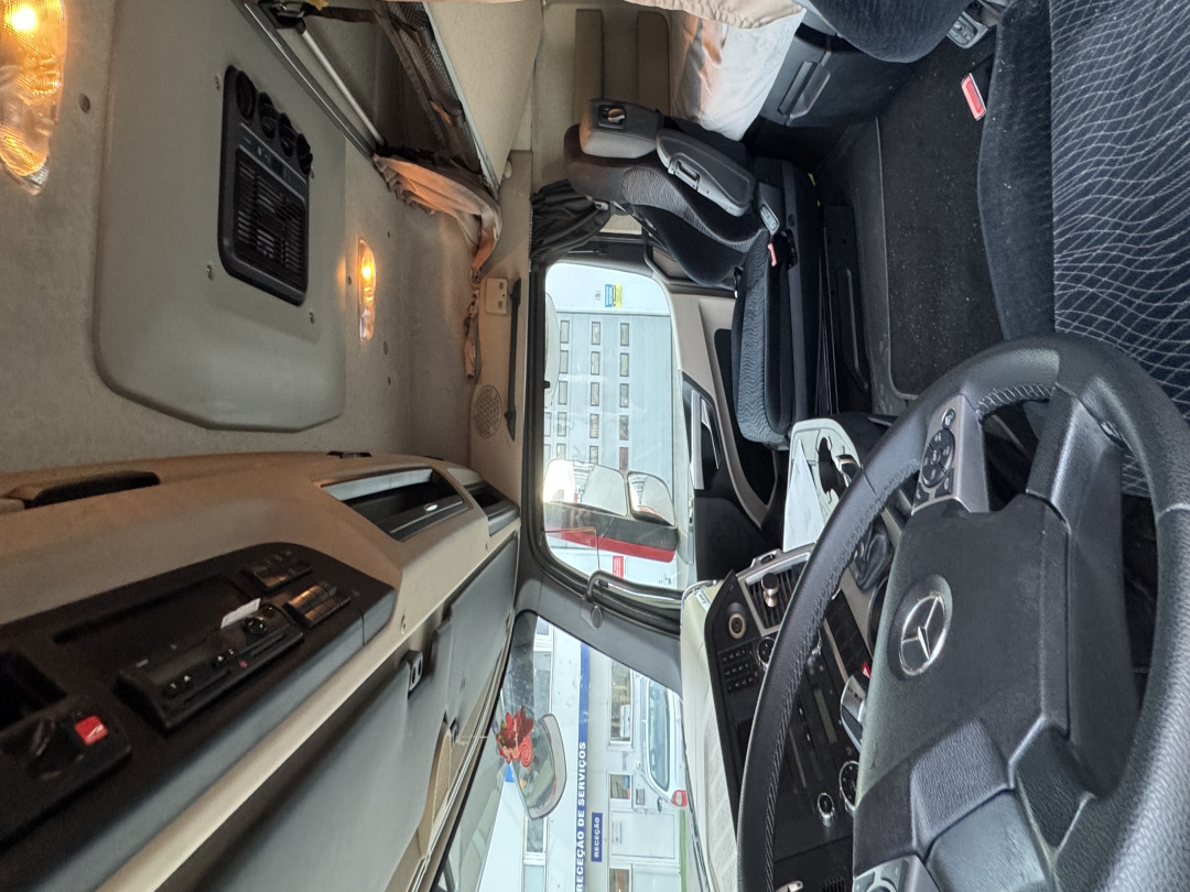 Mercedes Actros 510 1851 - Тягач: фото 4 Mercedes Actros 510 1851 - Тягач: фото 4