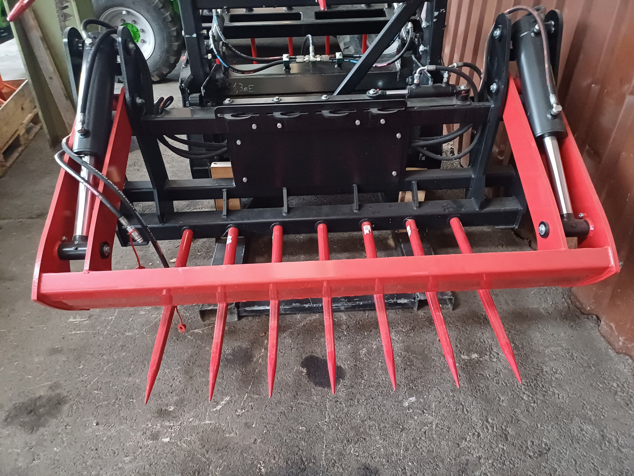 Stekro Ballenschneider Euro-Aufnahme (22307) - Навісне обладнання в категорії Трактори: фото 2 Stekro Ballenschneider Euro-Aufnahme (22307) - Навісне обладнання в категорії Трактори: фото 2