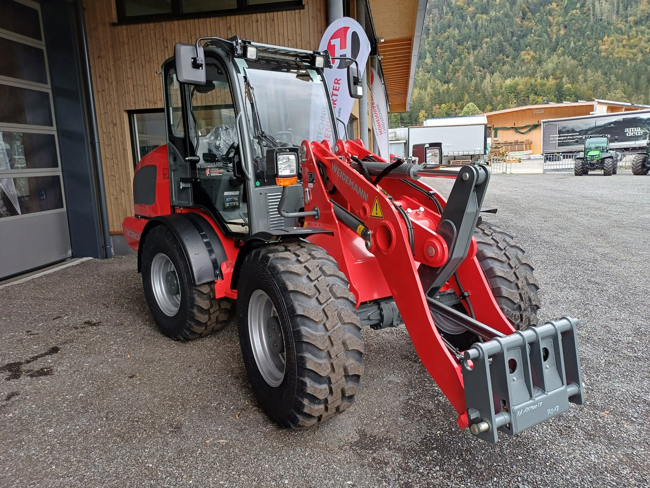 Weidemann 3080 LP (22303) - Компактний фронтальний навантажувач: фото 5 Weidemann 3080 LP (22303) - Компактний фронтальний навантажувач: фото 5