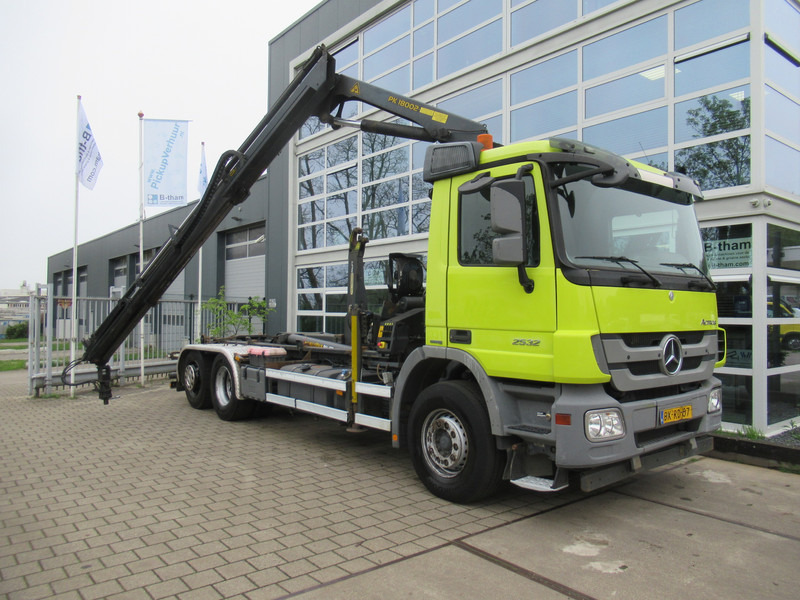Mercedes-Benz Actros 2532 LTNLA 6X2 Hooklift + Crane, Haak - Kraan - Гаковий мультиліфт вантажівка, Вантажівка з маніпулятором: фото 3 Mercedes-Benz Actros 2532 LTNLA 6X2 Hooklift + Crane, Haak - Kraan - Гаковий мультиліфт вантажівка, Вантажівка з маніпулятором: фото 3