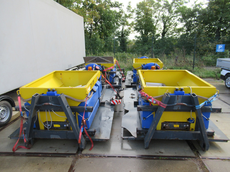 Розкидач піску і cолі NIDO STRATOS B08L-27 PCLN-350 0,8M3 + 350L ROTO-power Hook Haak Salzstreuer Saltspreader: фото 6