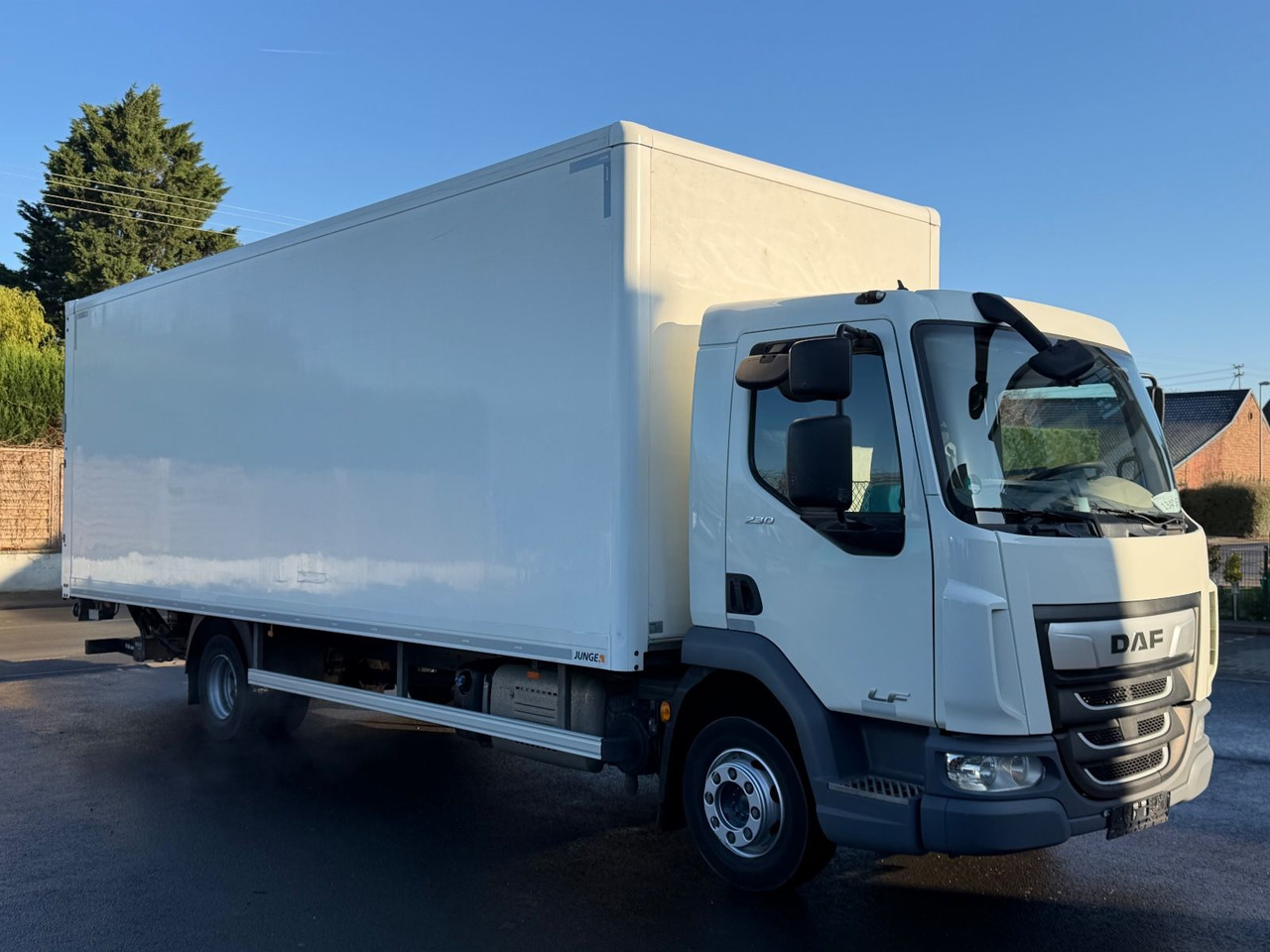 DAF LF 12.230 FA Koffer, Lbw, Ahk., 7.3m, E6, TOP - Вантажівка з закритим кузовом: фото 3 DAF LF 12.230 FA Koffer, Lbw, Ahk., 7.3m, E6, TOP - Вантажівка з закритим кузовом: фото 3