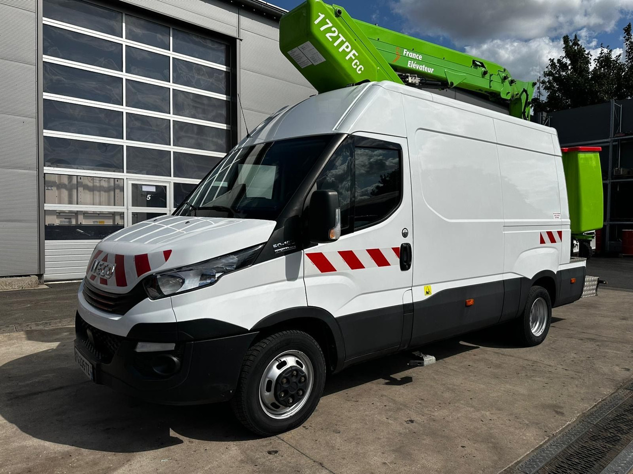 Iveco Daily 50C18 Hi-Matic/17m/Euro6/2-Punkt - Автовишка: фото 1 Iveco Daily 50C18 Hi-Matic/17m/Euro6/2-Punkt - Автовишка: фото 1