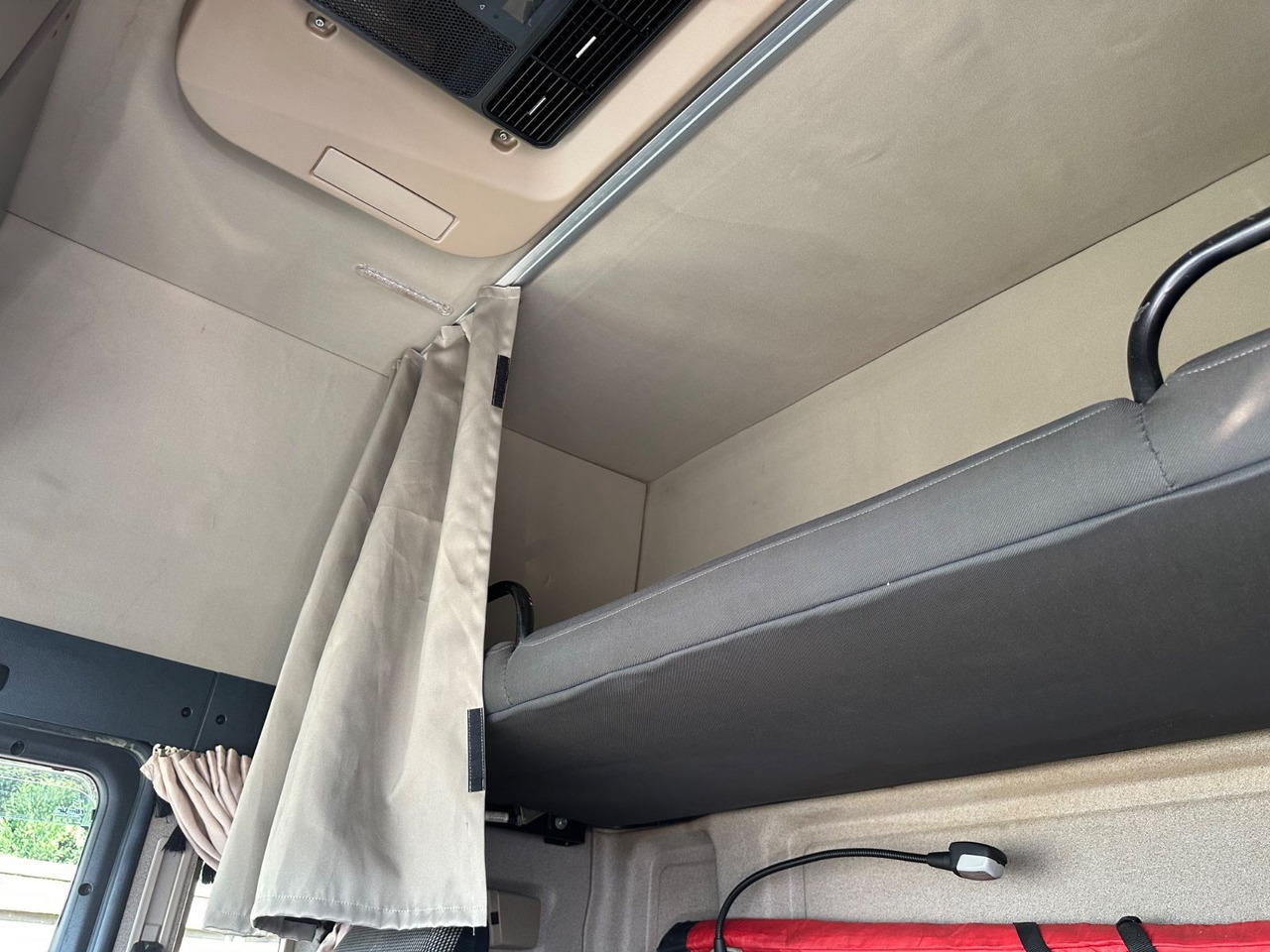 MAN 8.250 TGL*VDI2700*TOP*4-er Zug BFT Anhänger MAN 8.250 TGL*4x L1H1*XLX Kabine*VDI2700*TOP* - Автовоз вантажівка: фото 5 MAN 8.250 TGL*VDI2700*TOP*4-er Zug BFT Anhänger MAN 8.250 TGL*4x L1H1*XLX Kabine*VDI2700*TOP* - Автовоз вантажівка: фото 5