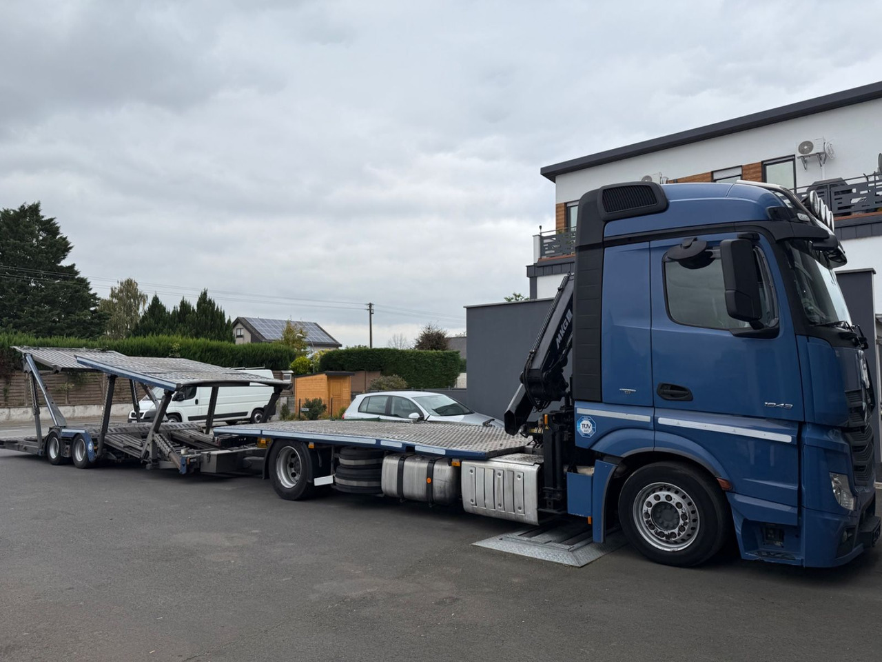 Mercedes-Benz Actros 1843 FVG 5-Zug / VDI 2700 / Kran MKG - Автовоз вантажівка: фото 1 Mercedes-Benz Actros 1843 FVG 5-Zug / VDI 2700 / Kran MKG - Автовоз вантажівка: фото 1