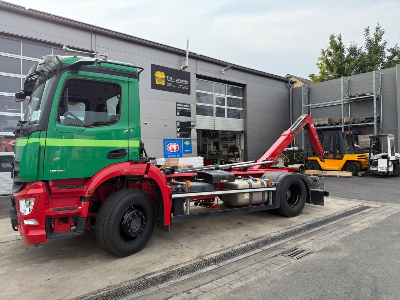 Mercedes-Benz Arocs 1836/10,7L/Hiab Ultima 14S/4x2/Autom./Top - Гаковий мультиліфт вантажівка: фото 3 Mercedes-Benz Arocs 1836/10,7L/Hiab Ultima 14S/4x2/Autom./Top - Гаковий мультиліфт вантажівка: фото 3